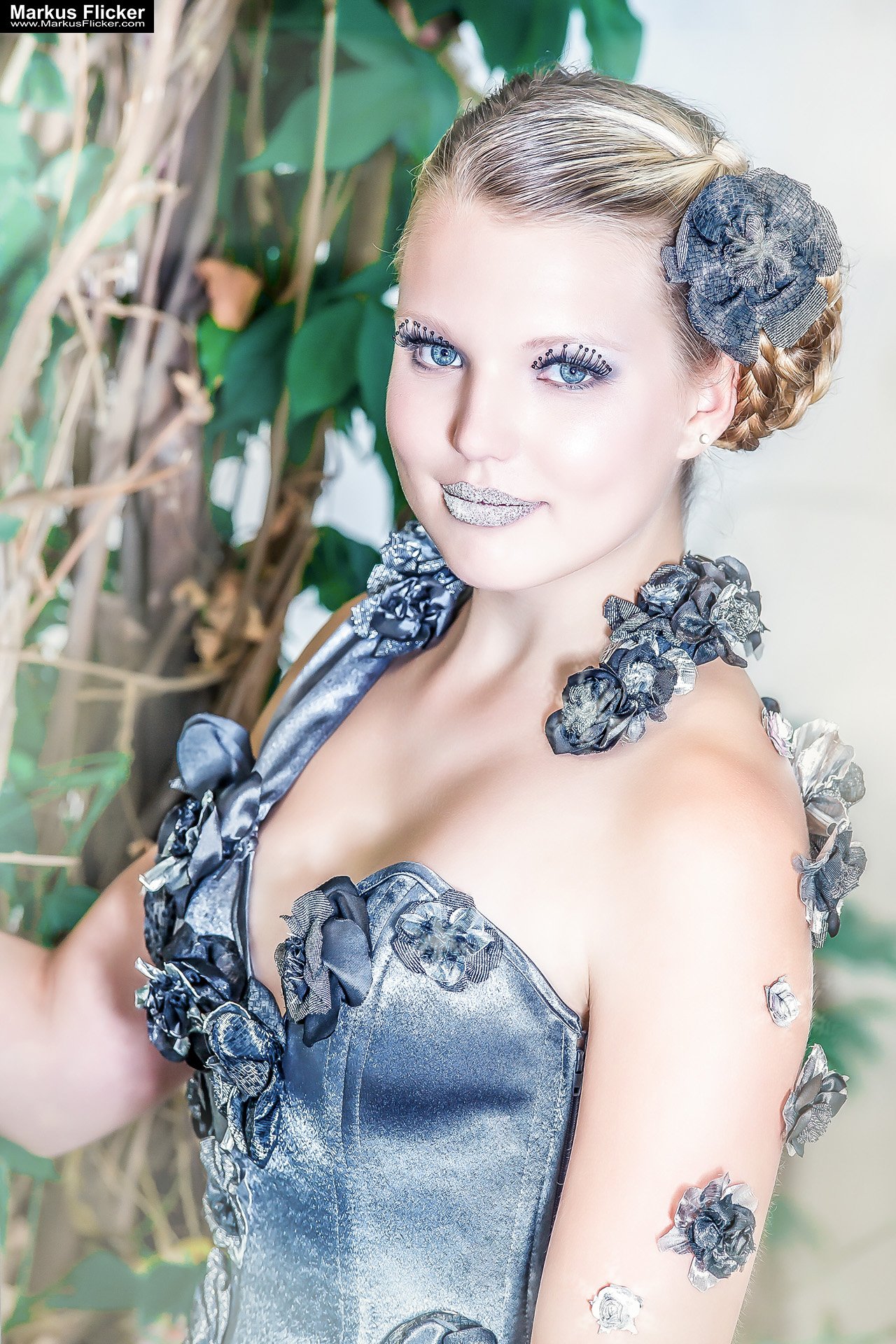 Die zertanzten Schuhe Photoshop Bildbearbeitung und Fotoprojekt Designer Kleider LS Design und Astrid Trummer