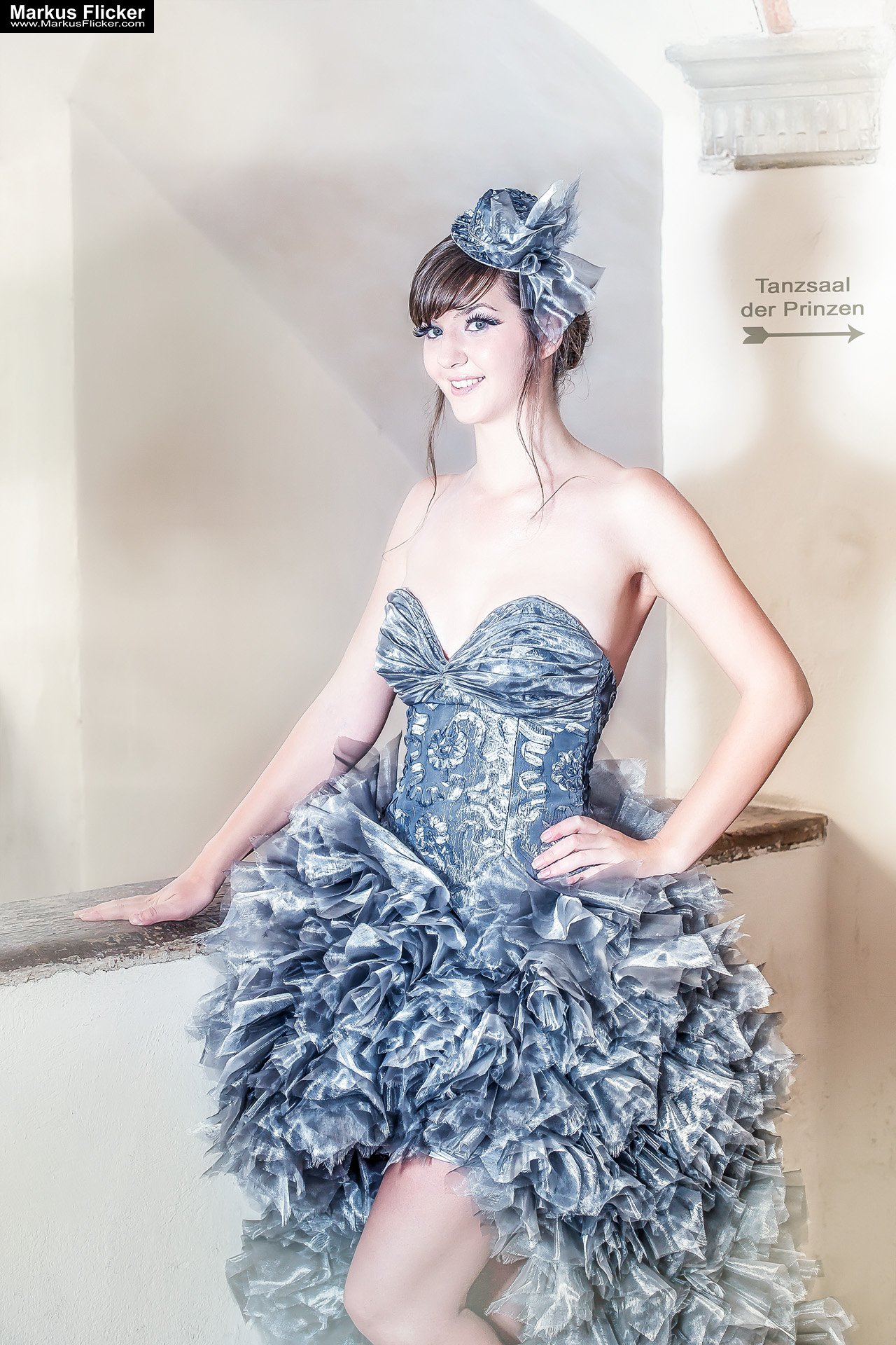 Die zertanzten Schuhe Photoshop Bildbearbeitung und Fotoprojekt Designer Kleider LS Design und Astrid Trummer