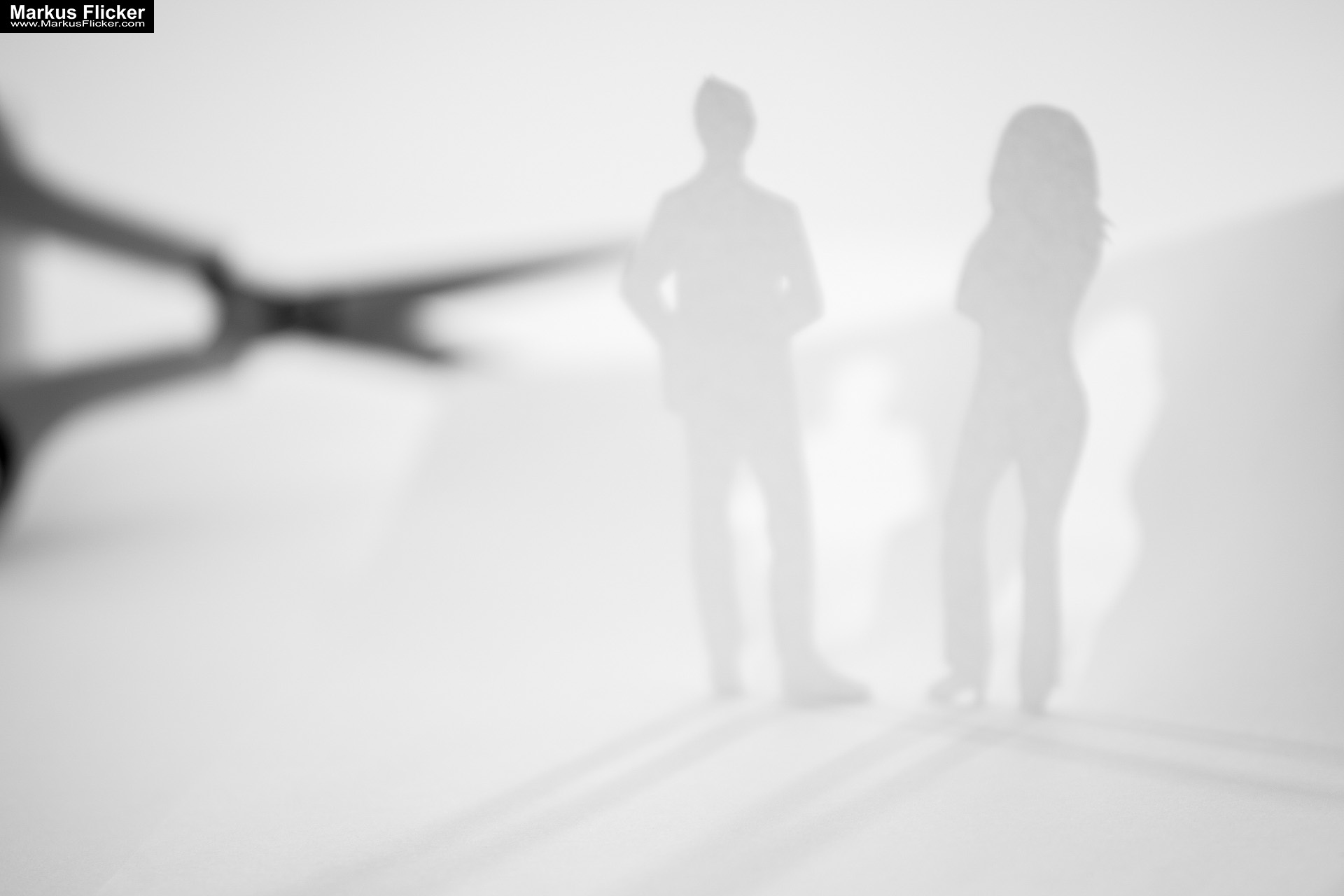 Kreative Fotomotive mit Papier durch Licht und Schatten