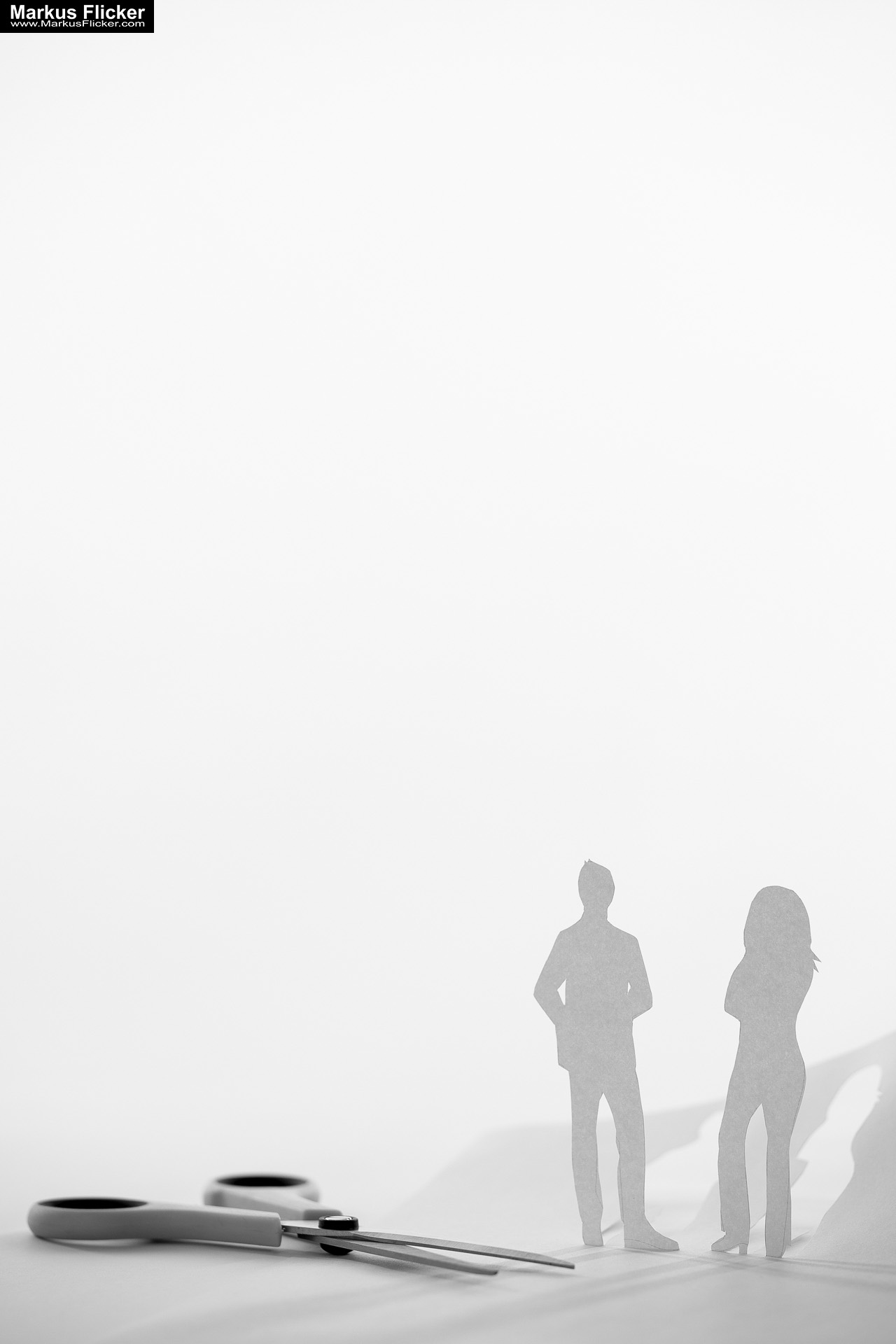 Kreative Fotomotive mit Papier durch Licht und Schatten