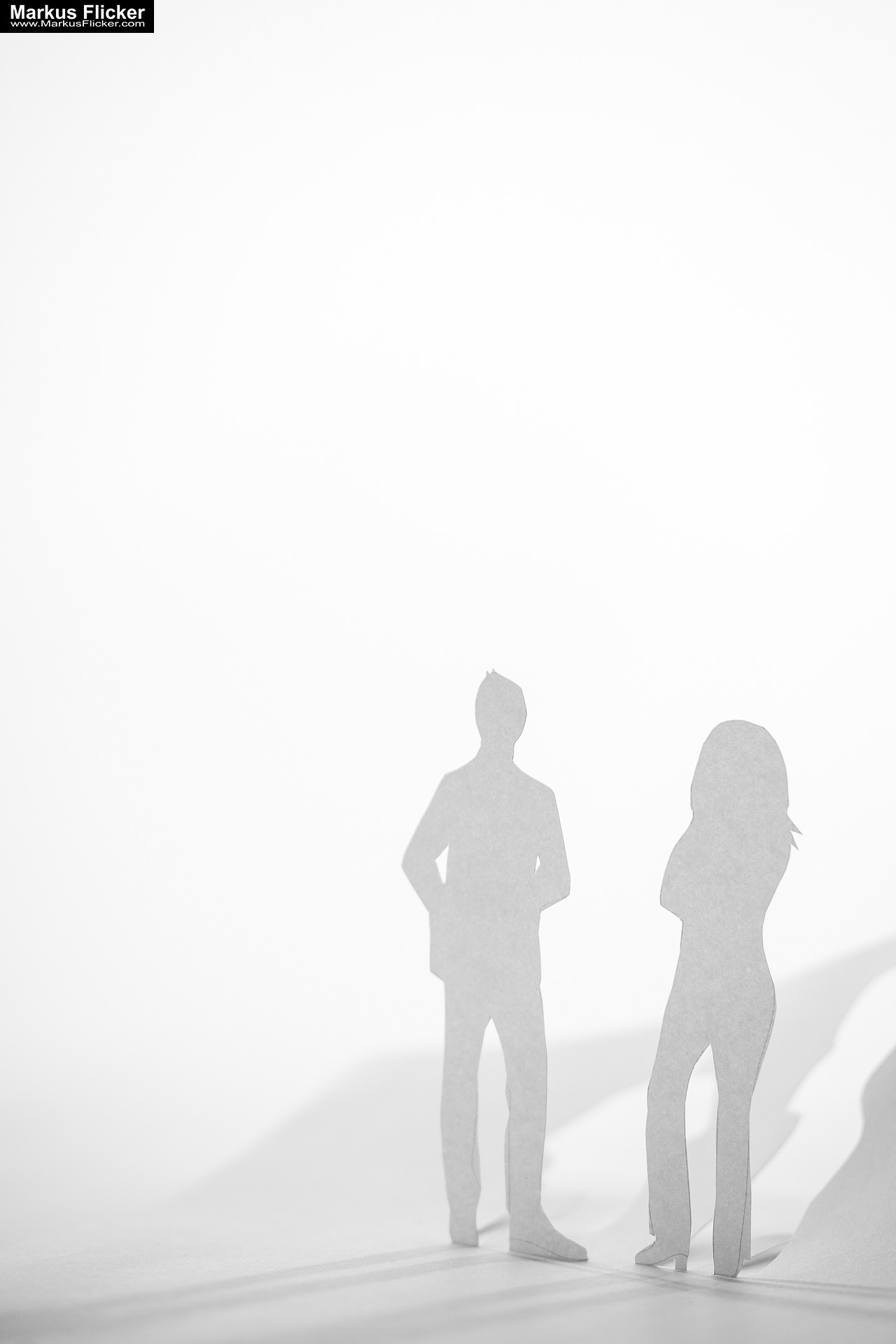 Kreative Fotomotive mit Papier durch Licht und Schatten