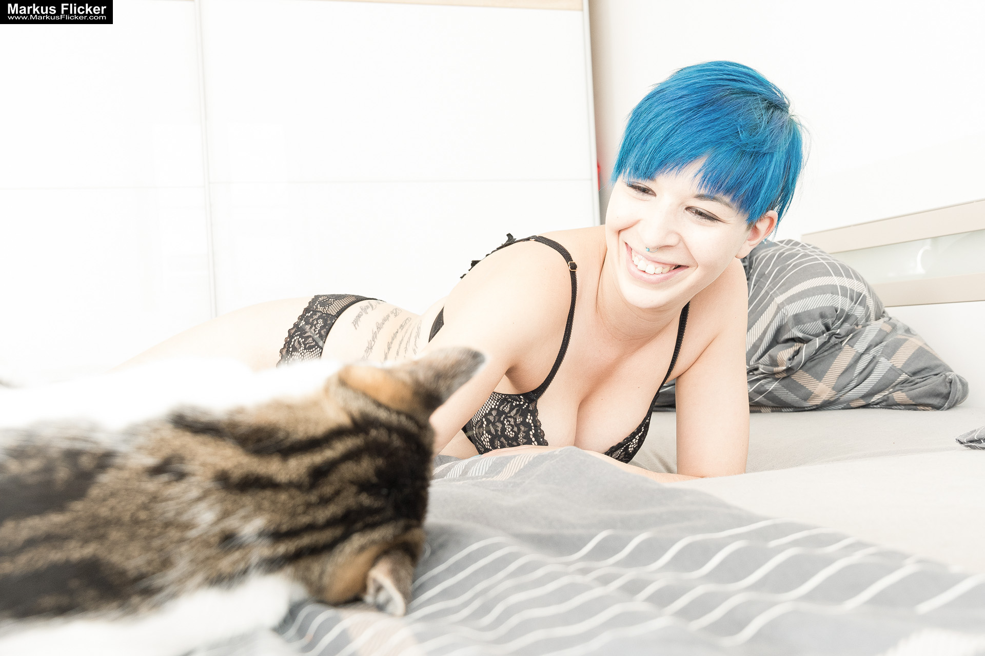 Homeshooting Akt Nude Dessous Portrait Female Model Lisa Photoshoot Fotografieren in der eigenen Wohnung