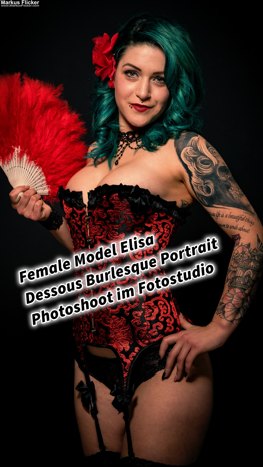 Female Model Elisa Dessous Burlesque Corsage Portrait Photoshoot im Fotostudio