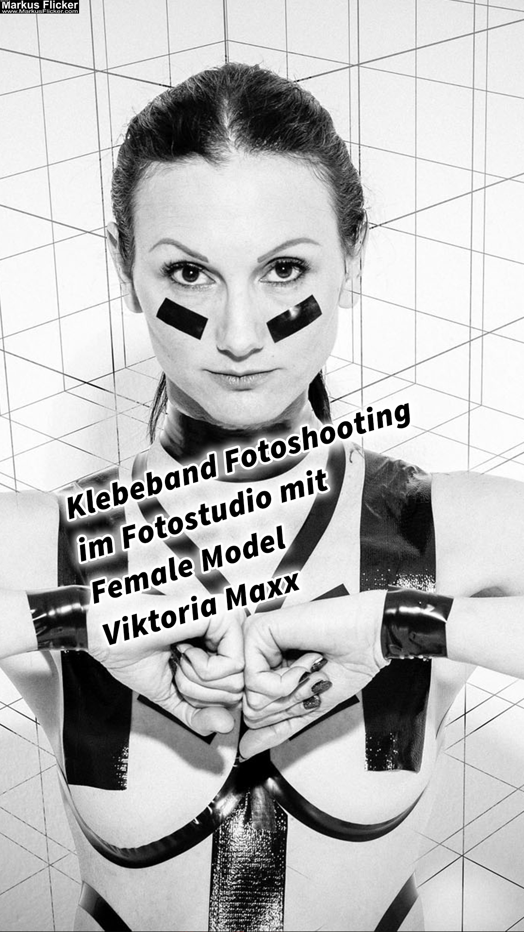 Klebeband Fotoshooting im Fotostudio mit Female Model Viktoria Maxx #TapeTheModelPhotography