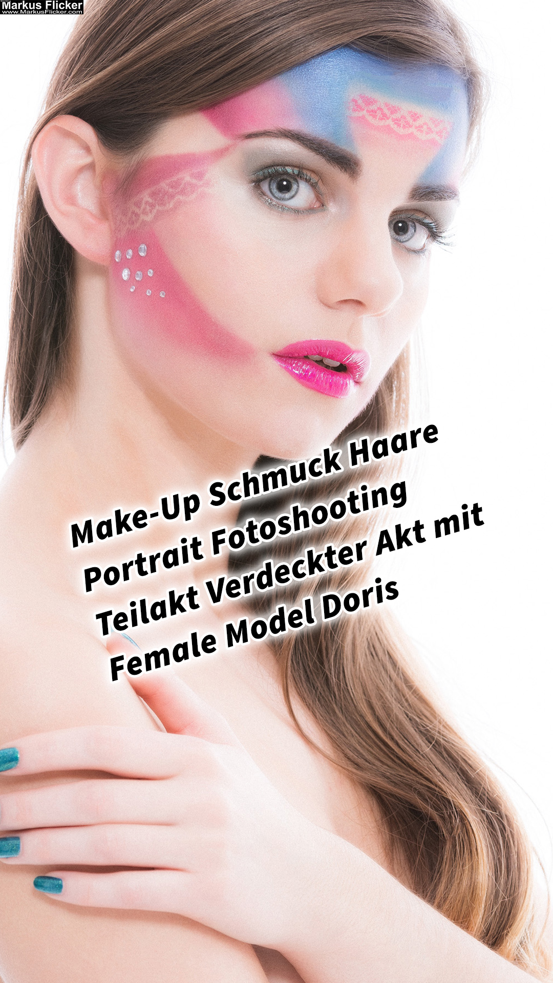 Make-Up Schmuck Haare Portrait Fotoshooting Teilakt Verdeckter Akt mit Female Model Doris