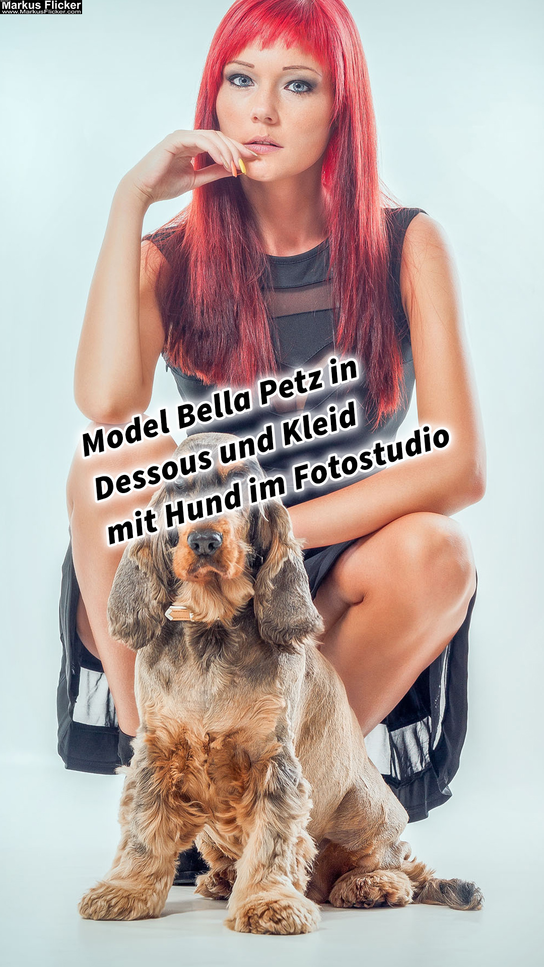 Model Bella Petz in Dessous und Kleid mit Hund im Fotostudio