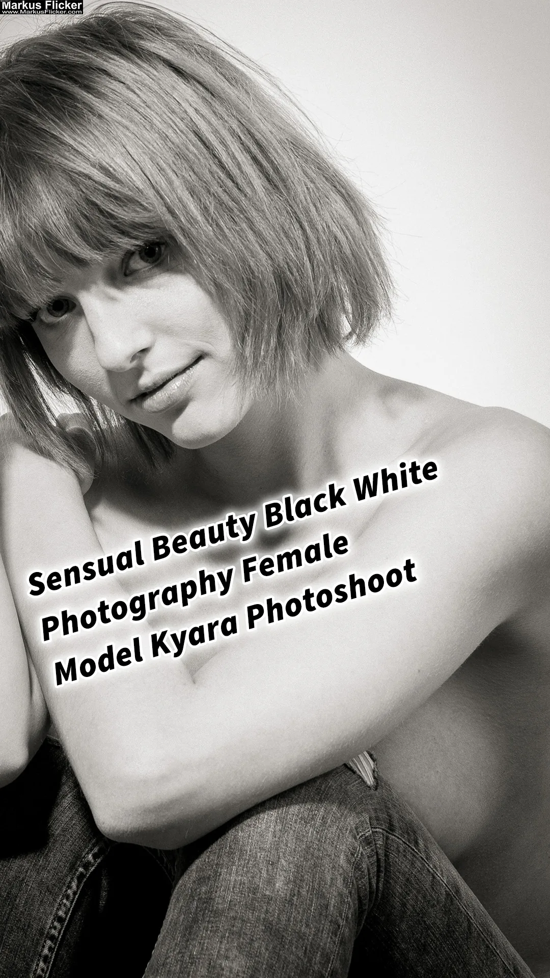 Mehr über den Artikel erfahren Sinnliche Fotografie im Studio: Sensual Beauty Black White Photography Female Model Kyara Photoshoot