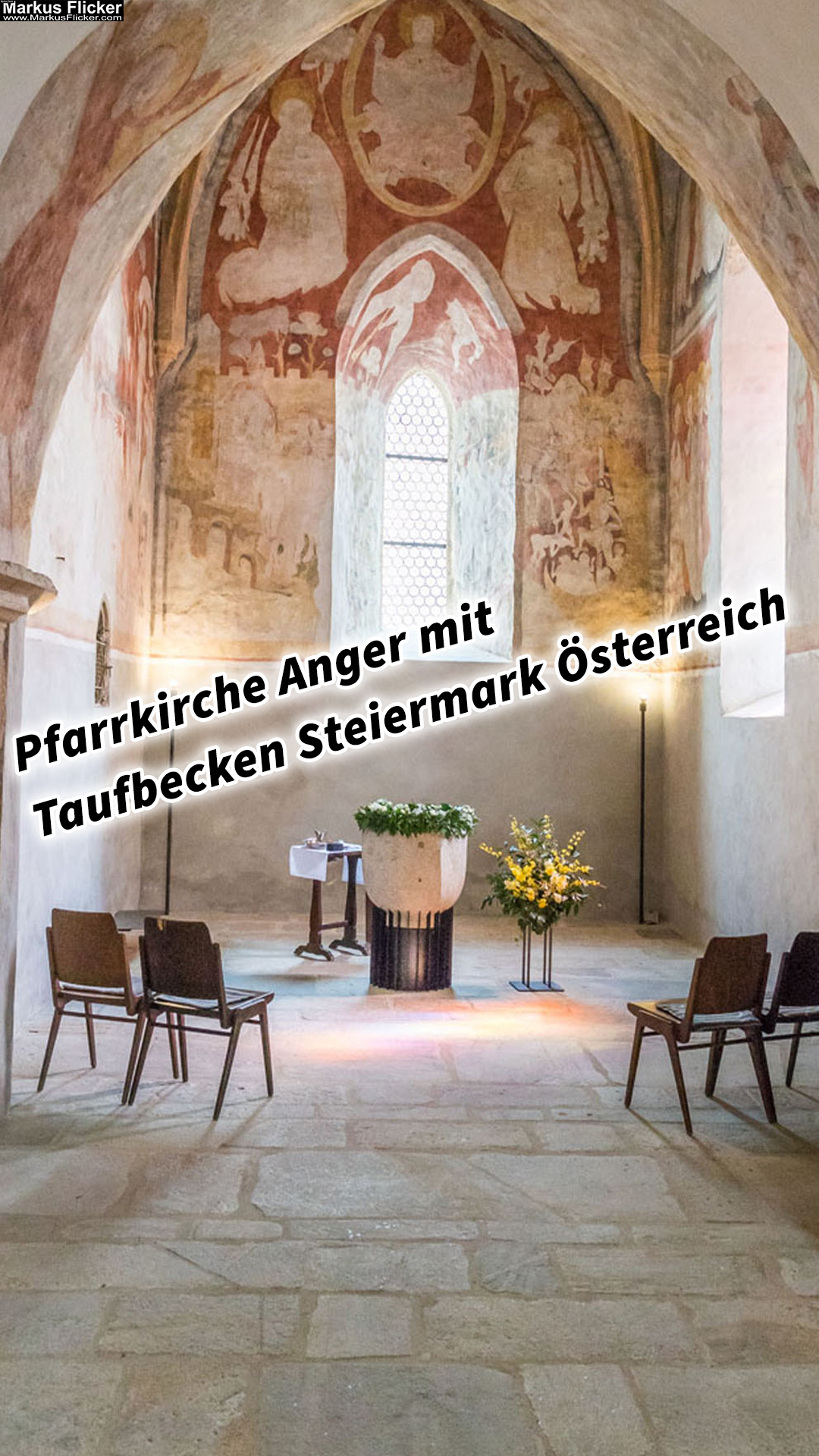 Pfarrkirche Anger mit Taufbecken Steiermark Österreich