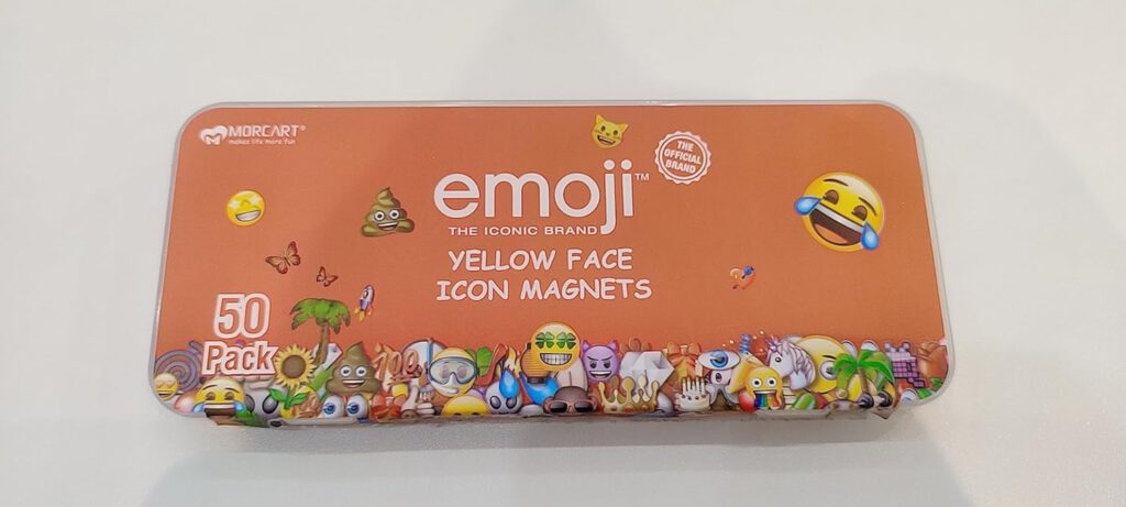 Sammeln von Kühlschrankmagneten auf Reisen? #travelblog Erinnerung an Erlebnisse. Magische Momente festhalten: Das Abenteuer des Sammelns von Kühlschrankmagneten auf Reisen. MORCART Emoji Magnete Kühlschrankmagnete Dekorative Magnettafel Whiteboard Küche Fridge Locker Eisen Büro Kleinkinder und Erwachsene Geschenk 50 Stück