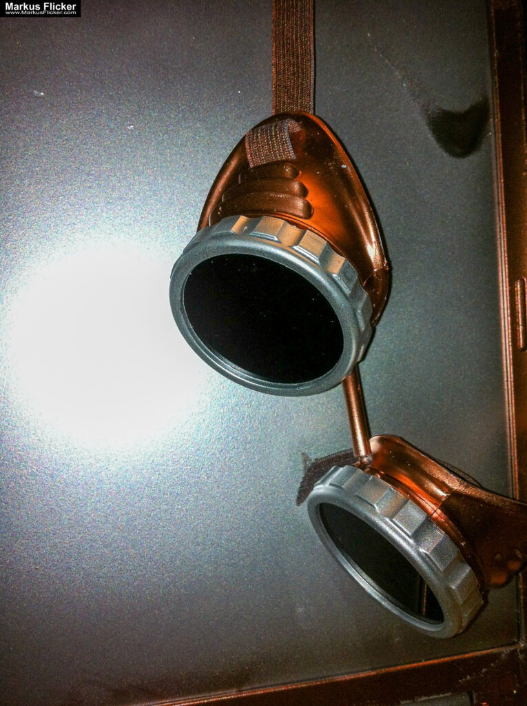 Sexy Female Model Fotoshooting Steampunk Girl Portrait Photoshop Compositing inkl. Making Of, Requisiten und Bildbearbeitung inkl. 37 Fototipps und Bildideen Sexy Female Model Fotoshooting Steampunk Girl Portrait Photoshop Compositing inkl. Making Of, Requisiten und Bildbearbeitung