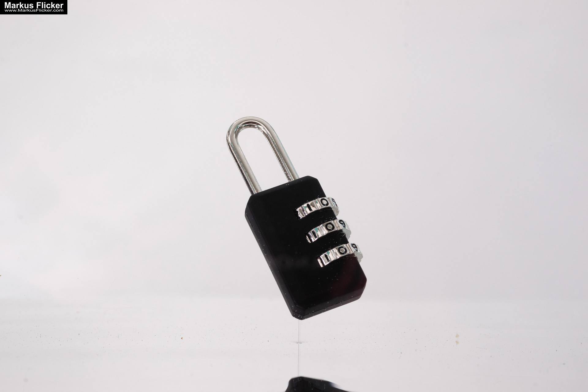 Produktfoto Fotografie Water Splash Photo Shoot Product Photography Produktfoto Werbefoto Gegenstände und Produkte