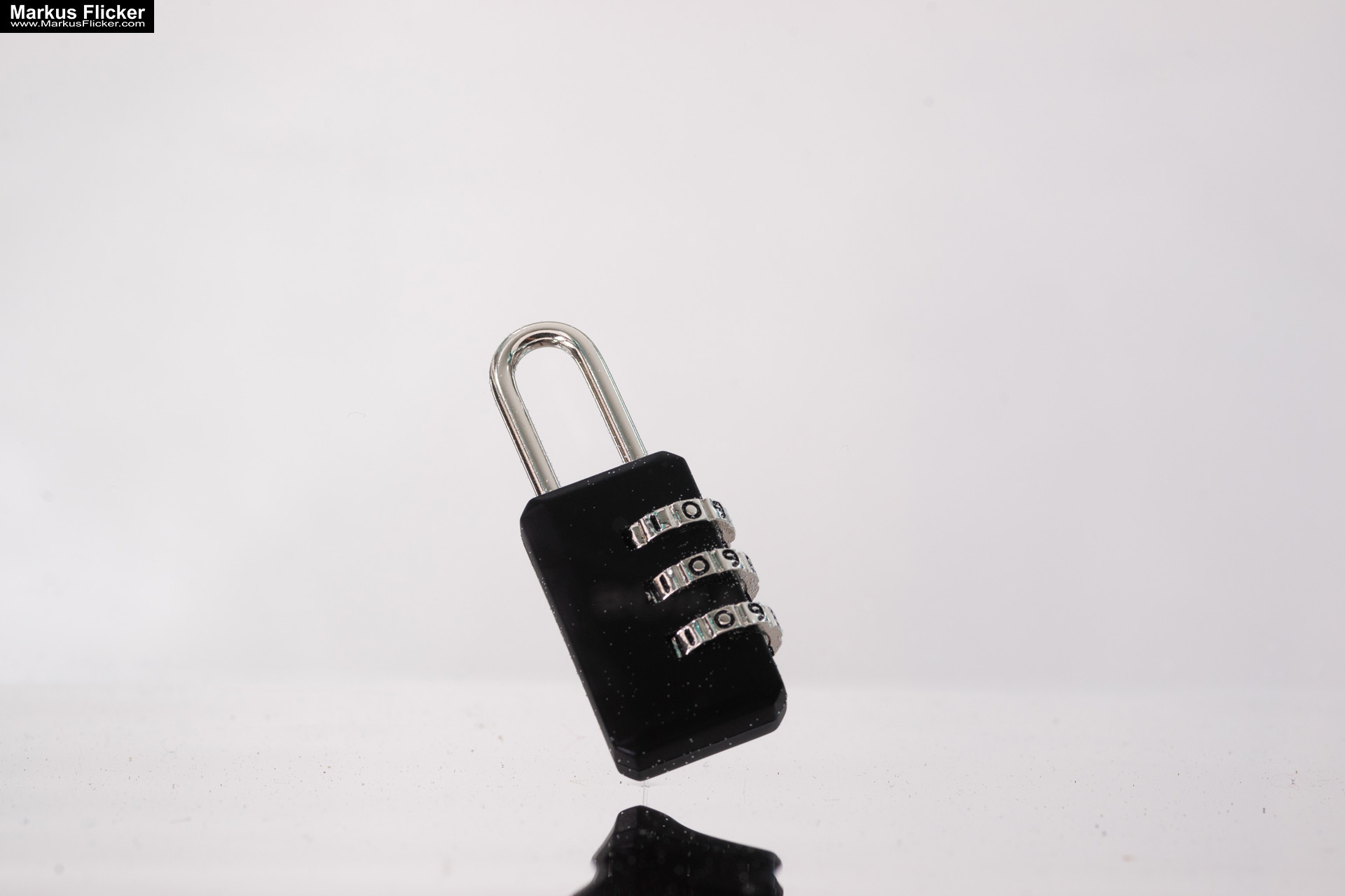 Produktfoto Fotografie Water Splash Photo Shoot Product Photography Produktfoto Werbefoto Gegenstände und Produkte