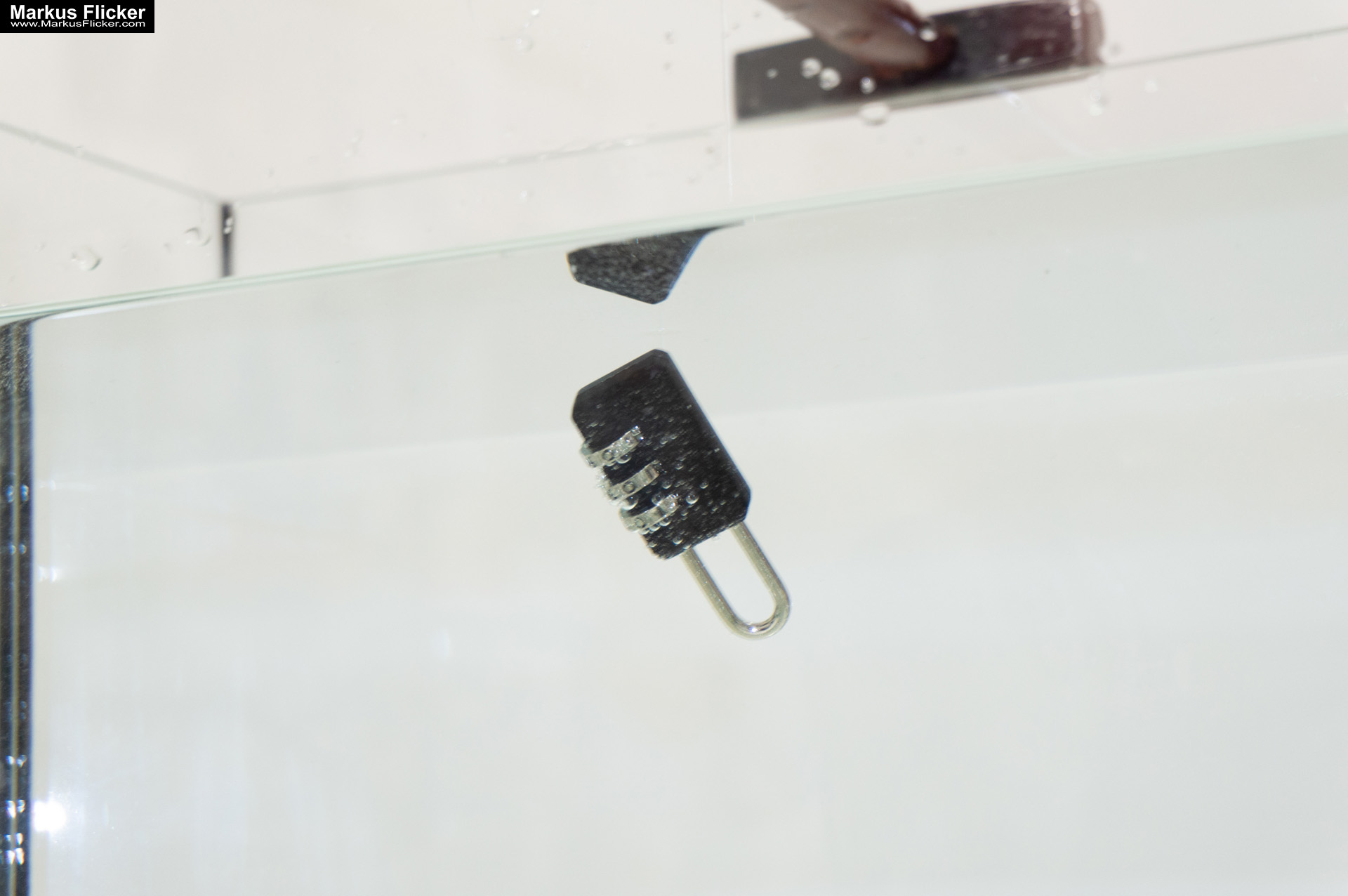 Produktfoto Fotografie Water Splash Photo Shoot Product Photography Produktfoto Werbefoto Gegenstände und Produkte