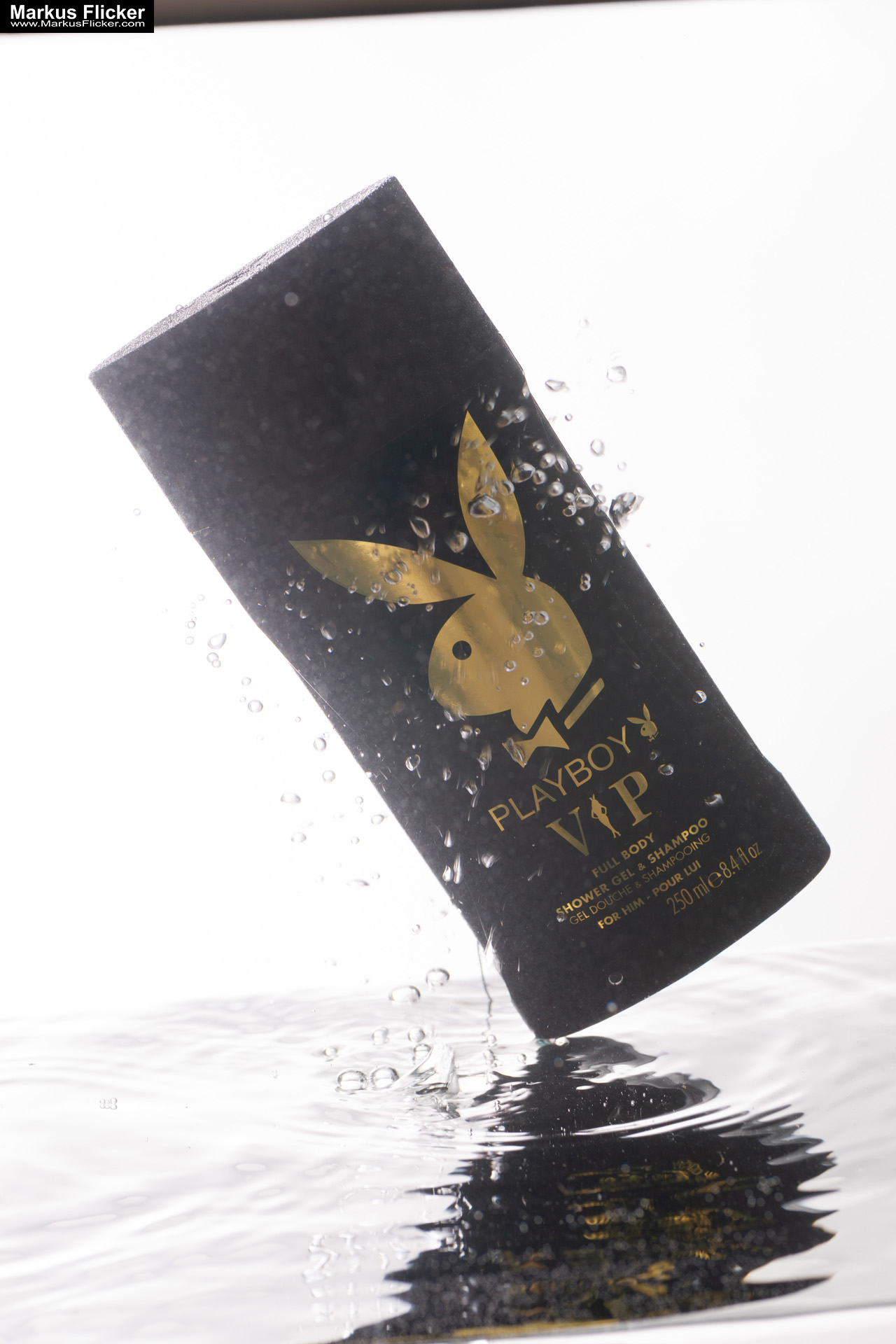 Produktfoto Fotografie Water Splash Photo Shoot Product Photography Produktfoto Werbefoto Gegenstände und Produkte