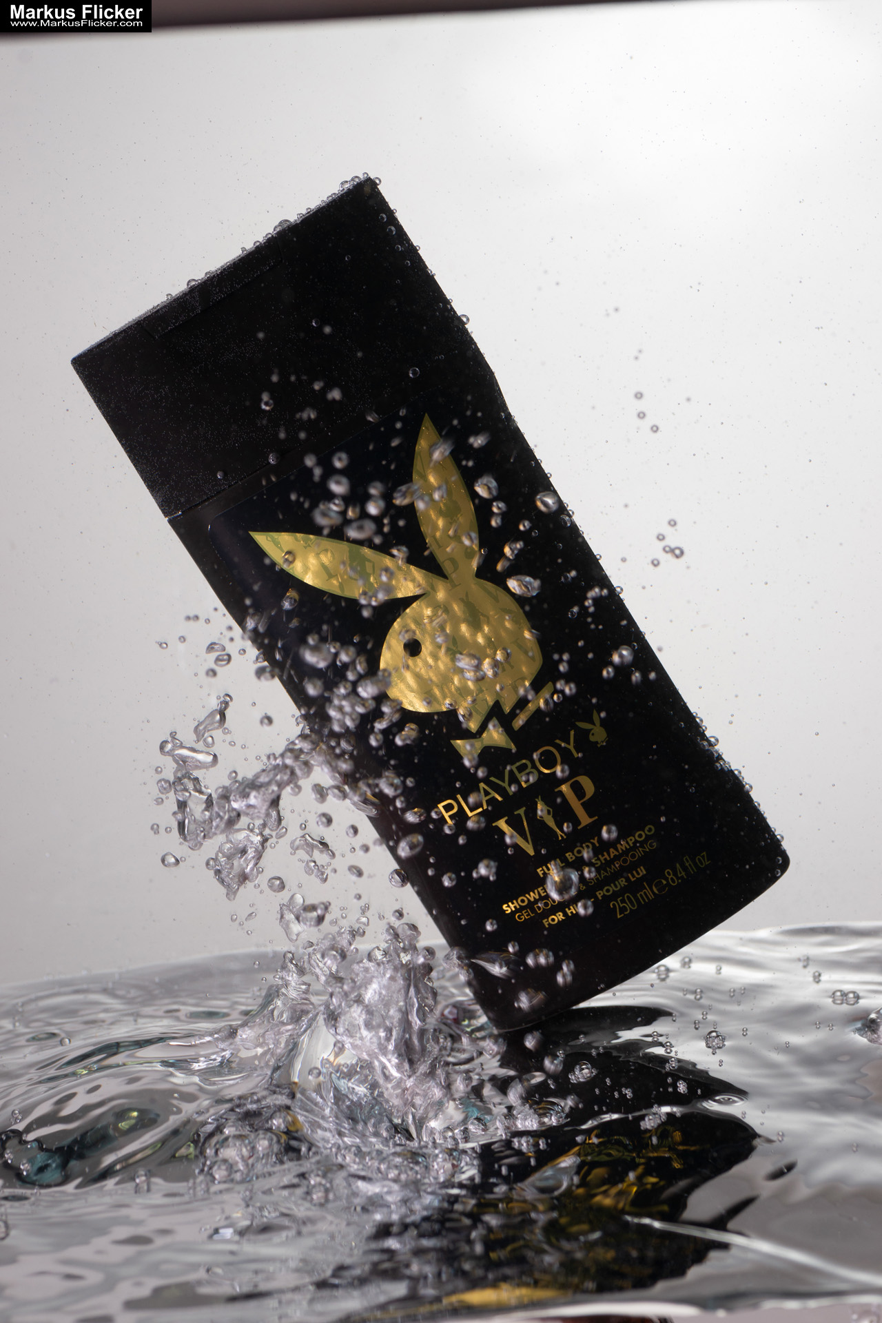 Produktfoto Fotografie Water Splash Photo Shoot Product Photography Produktfoto Werbefoto Gegenstände und Produkte