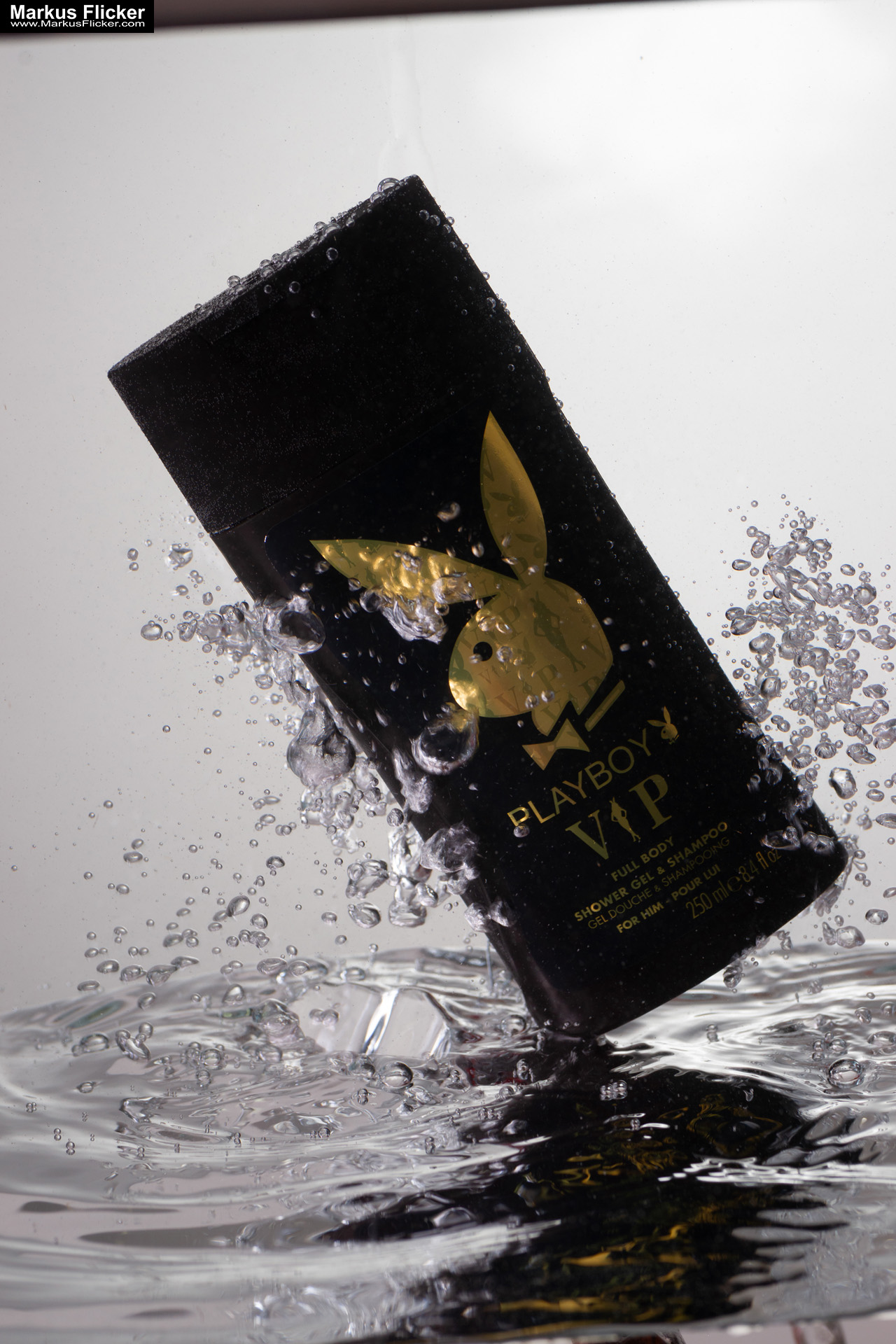 Produktfoto Fotografie Water Splash Photo Shoot Product Photography Produktfoto Werbefoto Gegenstände, Objekte und Produkte