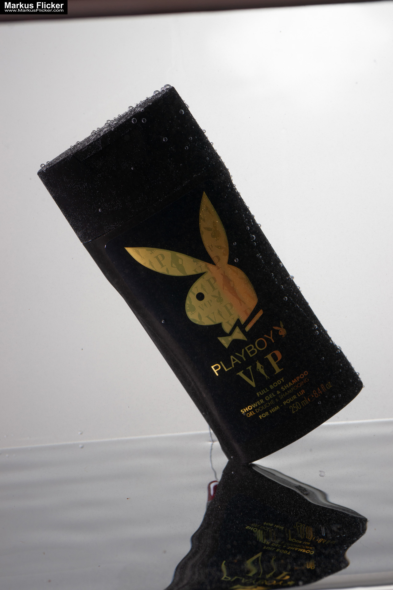 Produktfoto Fotografie Water Splash Photo Shoot Product Photography Produktfoto Werbefoto Gegenstände, Objekte und Produkte