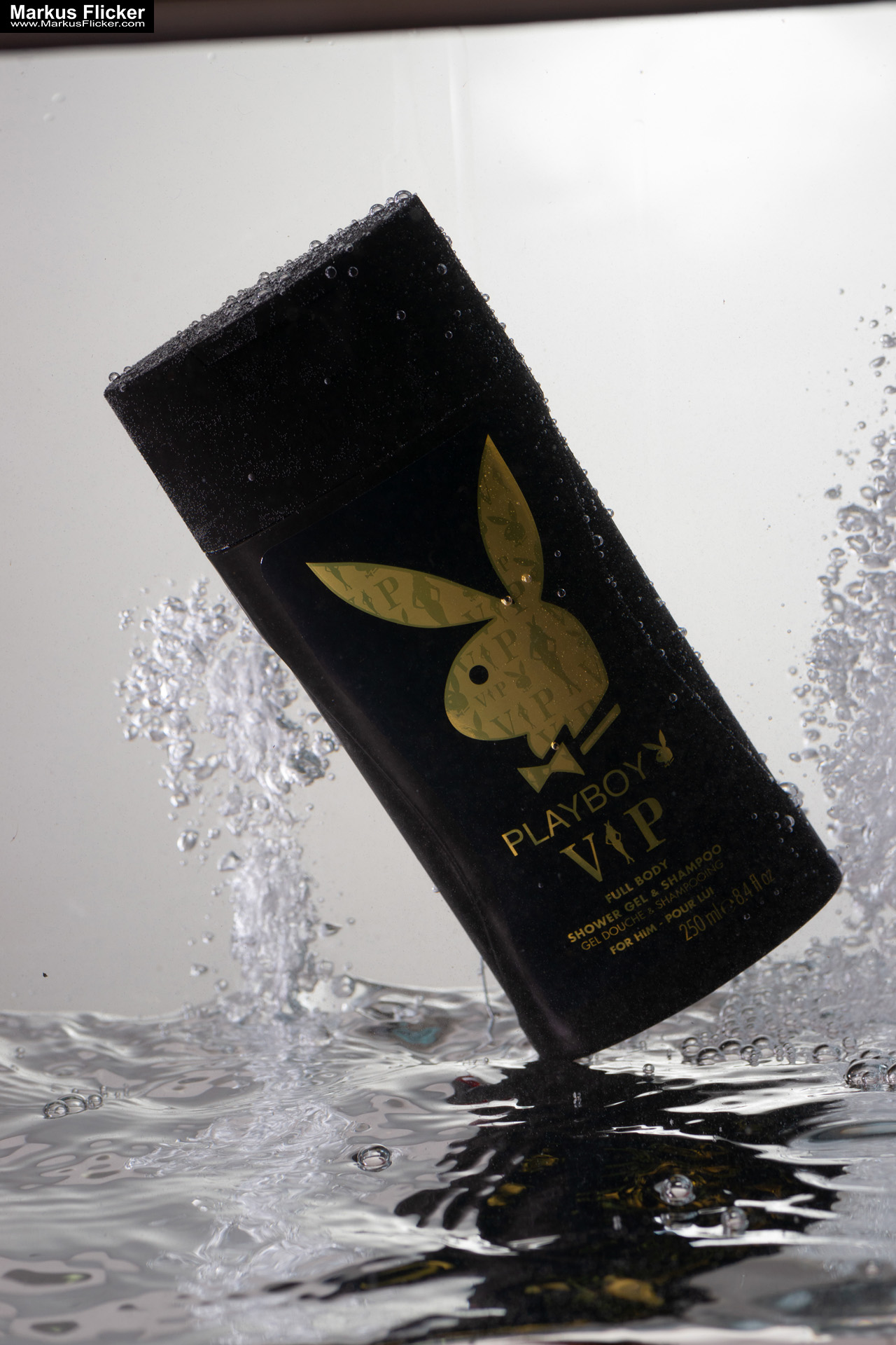 Produktfoto Fotografie Water Splash Photo Shoot Product Photography Produktfoto Werbefoto Gegenstände, Objekte und Produkte