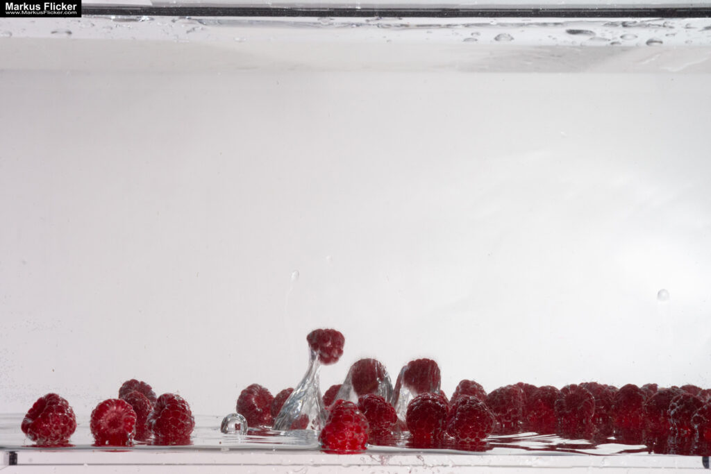 Produktfoto Fotografie Water Splash Photo Shoot Product Photography Produktfoto Werbefoto Gegenstände, Objekte und Produkte