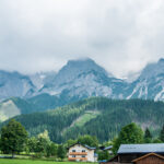 Extreme Sportfotografie und Reisefotografie in Österreich, Slowenien, Kroatien, Ungarn und Italien Die Extreme Sportfotografie bietet dir die Möglichkeit, spektakuläre und dynamische Momente festzuhalten, während du dich inmitten der atemberaubenden Natur Europas bewegst. Länder wie Österreich, Slowenien, Kroatien, Ungarn und Italien bieten eine unvergleichliche Kulisse für actiongeladene Szenen, die dich und deine Betrachter fesseln. Insbesondere die Steiermark in Österreich, mit ihren imposanten Bergen und weiten Tälern, ist ein Paradies für Sportler und Fotografen gleichermaßen. Fotograf Videograf Gleisdorf Graz Content Creator Autor Steiermark Österreich