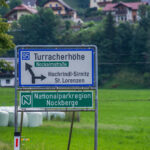 Extreme Sportfotografie und Reisefotografie in Österreich, Slowenien, Kroatien, Ungarn und Italien Die Extreme Sportfotografie bietet dir die Möglichkeit, spektakuläre und dynamische Momente festzuhalten, während du dich inmitten der atemberaubenden Natur Europas bewegst. Länder wie Österreich, Slowenien, Kroatien, Ungarn und Italien bieten eine unvergleichliche Kulisse für actiongeladene Szenen, die dich und deine Betrachter fesseln. Insbesondere die Steiermark in Österreich, mit ihren imposanten Bergen und weiten Tälern, ist ein Paradies für Sportler und Fotografen gleichermaßen. Fotograf Videograf Gleisdorf Graz Content Creator Autor Steiermark Österreich