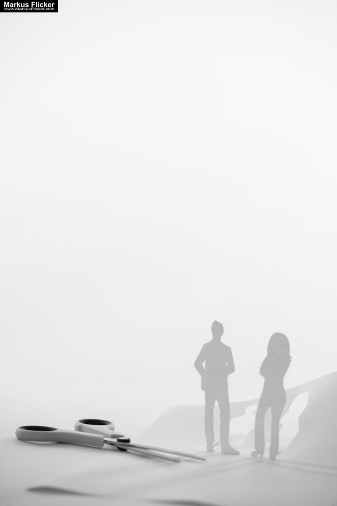 Kreative Fotomotive mit Papier durch das Spiel mit Licht und Schatten