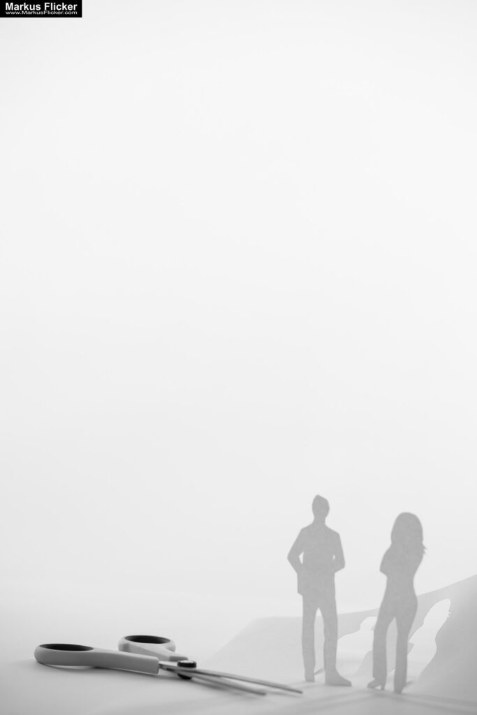 Kreative Fotomotive mit Papier durch das Spiel mit Licht und Schatten