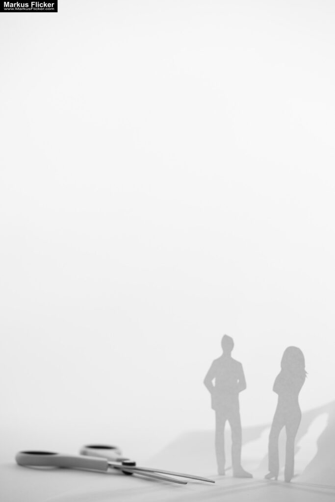 Kreative Fotomotive mit Papier durch das Spiel mit Licht und Schatten