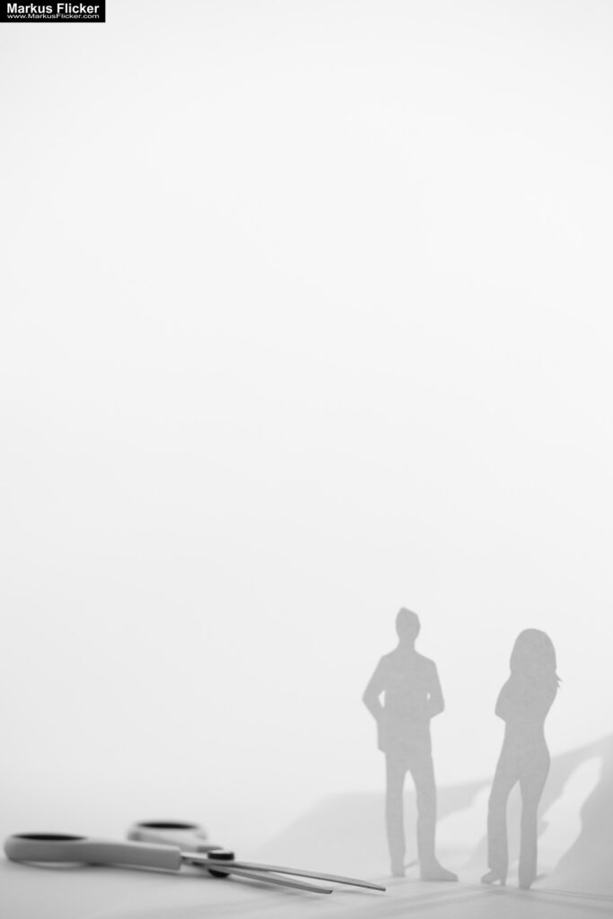 Kreative Fotomotive mit Papier durch das Spiel mit Licht und Schatten