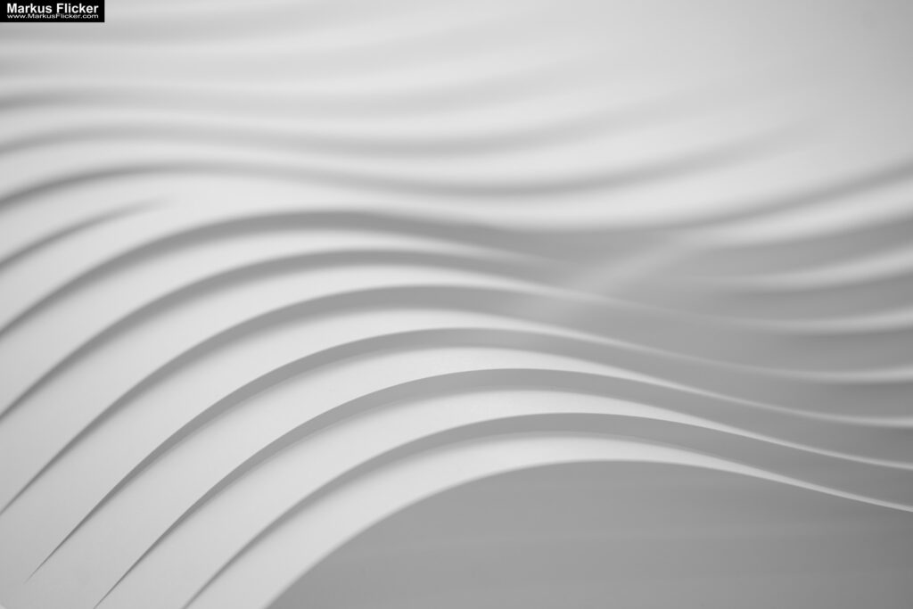 Kreative Fotomotive mit Papier durch das Spiel mit Licht und Schatten