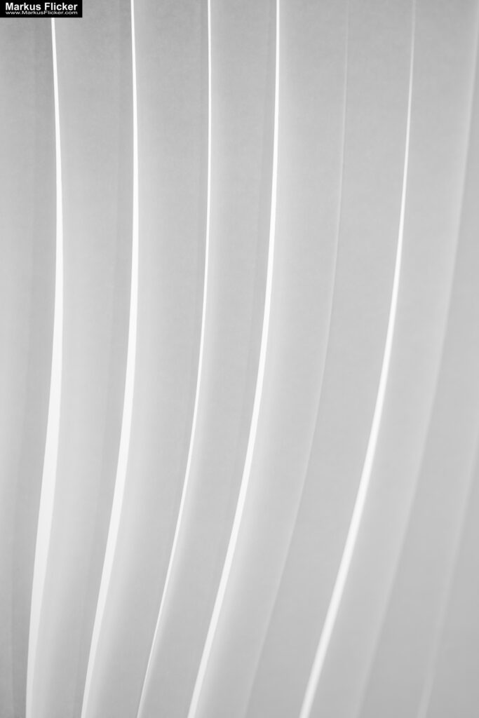 Kreative Fotomotive mit Papier durch das Spiel mit Licht und Schatten