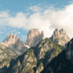 Extreme Sportfotografie und Reisefotografie in Österreich, Slowenien, Kroatien, Ungarn und Italien Die Extreme Sportfotografie bietet dir die Möglichkeit, spektakuläre und dynamische Momente festzuhalten, während du dich inmitten der atemberaubenden Natur Europas bewegst. Länder wie Österreich, Slowenien, Kroatien, Ungarn und Italien bieten eine unvergleichliche Kulisse für actiongeladene Szenen, die dich und deine Betrachter fesseln. Insbesondere die Steiermark in Österreich, mit ihren imposanten Bergen und weiten Tälern, ist ein Paradies für Sportler und Fotografen gleichermaßen. Fotograf Videograf Gleisdorf Graz Content Creator Autor Steiermark Österreich