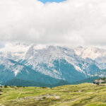 Extreme Sportfotografie und Reisefotografie in Österreich, Slowenien, Kroatien, Ungarn und Italien Die Extreme Sportfotografie bietet dir die Möglichkeit, spektakuläre und dynamische Momente festzuhalten, während du dich inmitten der atemberaubenden Natur Europas bewegst. Länder wie Österreich, Slowenien, Kroatien, Ungarn und Italien bieten eine unvergleichliche Kulisse für actiongeladene Szenen, die dich und deine Betrachter fesseln. Insbesondere die Steiermark in Österreich, mit ihren imposanten Bergen und weiten Tälern, ist ein Paradies für Sportler und Fotografen gleichermaßen. Fotograf Videograf Gleisdorf Graz Content Creator Autor Steiermark Österreich