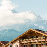 Extreme Sportfotografie und Reisefotografie in Österreich, Slowenien, Kroatien, Ungarn und Italien Die Extreme Sportfotografie bietet dir die Möglichkeit, spektakuläre und dynamische Momente festzuhalten, während du dich inmitten der atemberaubenden Natur Europas bewegst. Länder wie Österreich, Slowenien, Kroatien, Ungarn und Italien bieten eine unvergleichliche Kulisse für actiongeladene Szenen, die dich und deine Betrachter fesseln. Insbesondere die Steiermark in Österreich, mit ihren imposanten Bergen und weiten Tälern, ist ein Paradies für Sportler und Fotografen gleichermaßen. Fotograf Videograf Gleisdorf Graz Content Creator Autor Steiermark Österreich