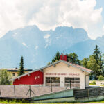 Extreme Sportfotografie und Reisefotografie in Österreich, Slowenien, Kroatien, Ungarn und Italien Die Extreme Sportfotografie bietet dir die Möglichkeit, spektakuläre und dynamische Momente festzuhalten, während du dich inmitten der atemberaubenden Natur Europas bewegst. Länder wie Österreich, Slowenien, Kroatien, Ungarn und Italien bieten eine unvergleichliche Kulisse für actiongeladene Szenen, die dich und deine Betrachter fesseln. Insbesondere die Steiermark in Österreich, mit ihren imposanten Bergen und weiten Tälern, ist ein Paradies für Sportler und Fotografen gleichermaßen. Fotograf Videograf Gleisdorf Graz Content Creator Autor Steiermark Österreich