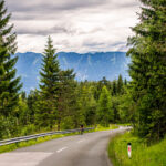 Extreme Sportfotografie und Reisefotografie in Österreich, Slowenien, Kroatien, Ungarn und Italien Die Extreme Sportfotografie bietet dir die Möglichkeit, spektakuläre und dynamische Momente festzuhalten, während du dich inmitten der atemberaubenden Natur Europas bewegst. Länder wie Österreich, Slowenien, Kroatien, Ungarn und Italien bieten eine unvergleichliche Kulisse für actiongeladene Szenen, die dich und deine Betrachter fesseln. Insbesondere die Steiermark in Österreich, mit ihren imposanten Bergen und weiten Tälern, ist ein Paradies für Sportler und Fotografen gleichermaßen. Fotograf Videograf Gleisdorf Graz Content Creator Autor Steiermark Österreich