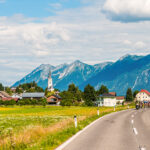 Extreme Sportfotografie und Reisefotografie in Österreich, Slowenien, Kroatien, Ungarn und Italien Die Extreme Sportfotografie bietet dir die Möglichkeit, spektakuläre und dynamische Momente festzuhalten, während du dich inmitten der atemberaubenden Natur Europas bewegst. Länder wie Österreich, Slowenien, Kroatien, Ungarn und Italien bieten eine unvergleichliche Kulisse für actiongeladene Szenen, die dich und deine Betrachter fesseln. Insbesondere die Steiermark in Österreich, mit ihren imposanten Bergen und weiten Tälern, ist ein Paradies für Sportler und Fotografen gleichermaßen. Fotograf Videograf Gleisdorf Graz Content Creator Autor Steiermark Österreich