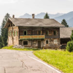 Extreme Sportfotografie und Reisefotografie in Österreich, Slowenien, Kroatien, Ungarn und Italien Die Extreme Sportfotografie bietet dir die Möglichkeit, spektakuläre und dynamische Momente festzuhalten, während du dich inmitten der atemberaubenden Natur Europas bewegst. Länder wie Österreich, Slowenien, Kroatien, Ungarn und Italien bieten eine unvergleichliche Kulisse für actiongeladene Szenen, die dich und deine Betrachter fesseln. Insbesondere die Steiermark in Österreich, mit ihren imposanten Bergen und weiten Tälern, ist ein Paradies für Sportler und Fotografen gleichermaßen. Fotograf Videograf Gleisdorf Graz Content Creator Autor Steiermark Österreich