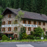 Extreme Sportfotografie und Reisefotografie in Österreich, Slowenien, Kroatien, Ungarn und Italien Die Extreme Sportfotografie bietet dir die Möglichkeit, spektakuläre und dynamische Momente festzuhalten, während du dich inmitten der atemberaubenden Natur Europas bewegst. Länder wie Österreich, Slowenien, Kroatien, Ungarn und Italien bieten eine unvergleichliche Kulisse für actiongeladene Szenen, die dich und deine Betrachter fesseln. Insbesondere die Steiermark in Österreich, mit ihren imposanten Bergen und weiten Tälern, ist ein Paradies für Sportler und Fotografen gleichermaßen. Fotograf Videograf Gleisdorf Graz Content Creator Autor Steiermark Österreich
