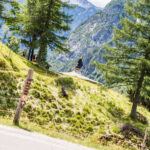 Extreme Sportfotografie und Reisefotografie in Österreich, Slowenien, Kroatien, Ungarn und Italien Die Extreme Sportfotografie bietet dir die Möglichkeit, spektakuläre und dynamische Momente festzuhalten, während du dich inmitten der atemberaubenden Natur Europas bewegst. Länder wie Österreich, Slowenien, Kroatien, Ungarn und Italien bieten eine unvergleichliche Kulisse für actiongeladene Szenen, die dich und deine Betrachter fesseln. Insbesondere die Steiermark in Österreich, mit ihren imposanten Bergen und weiten Tälern, ist ein Paradies für Sportler und Fotografen gleichermaßen. Fotograf Videograf Gleisdorf Graz Content Creator Autor Steiermark Österreich