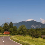 Extreme Sportfotografie und Reisefotografie in Österreich, Slowenien, Kroatien, Ungarn und Italien Die Extreme Sportfotografie bietet dir die Möglichkeit, spektakuläre und dynamische Momente festzuhalten, während du dich inmitten der atemberaubenden Natur Europas bewegst. Länder wie Österreich, Slowenien, Kroatien, Ungarn und Italien bieten eine unvergleichliche Kulisse für actiongeladene Szenen, die dich und deine Betrachter fesseln. Insbesondere die Steiermark in Österreich, mit ihren imposanten Bergen und weiten Tälern, ist ein Paradies für Sportler und Fotografen gleichermaßen. Fotograf Videograf Gleisdorf Graz Content Creator Autor Steiermark Österreich