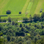 Extreme Sportfotografie und Reisefotografie in Österreich, Slowenien, Kroatien, Ungarn und Italien Die Extreme Sportfotografie bietet dir die Möglichkeit, spektakuläre und dynamische Momente festzuhalten, während du dich inmitten der atemberaubenden Natur Europas bewegst. Länder wie Österreich, Slowenien, Kroatien, Ungarn und Italien bieten eine unvergleichliche Kulisse für actiongeladene Szenen, die dich und deine Betrachter fesseln. Insbesondere die Steiermark in Österreich, mit ihren imposanten Bergen und weiten Tälern, ist ein Paradies für Sportler und Fotografen gleichermaßen. Fotograf Videograf Gleisdorf Graz Content Creator Autor Steiermark Österreich