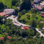 Extreme Sportfotografie und Reisefotografie in Österreich, Slowenien, Kroatien, Ungarn und Italien Die Extreme Sportfotografie bietet dir die Möglichkeit, spektakuläre und dynamische Momente festzuhalten, während du dich inmitten der atemberaubenden Natur Europas bewegst. Länder wie Österreich, Slowenien, Kroatien, Ungarn und Italien bieten eine unvergleichliche Kulisse für actiongeladene Szenen, die dich und deine Betrachter fesseln. Insbesondere die Steiermark in Österreich, mit ihren imposanten Bergen und weiten Tälern, ist ein Paradies für Sportler und Fotografen gleichermaßen. Fotograf Videograf Gleisdorf Graz Content Creator Autor Steiermark Österreich