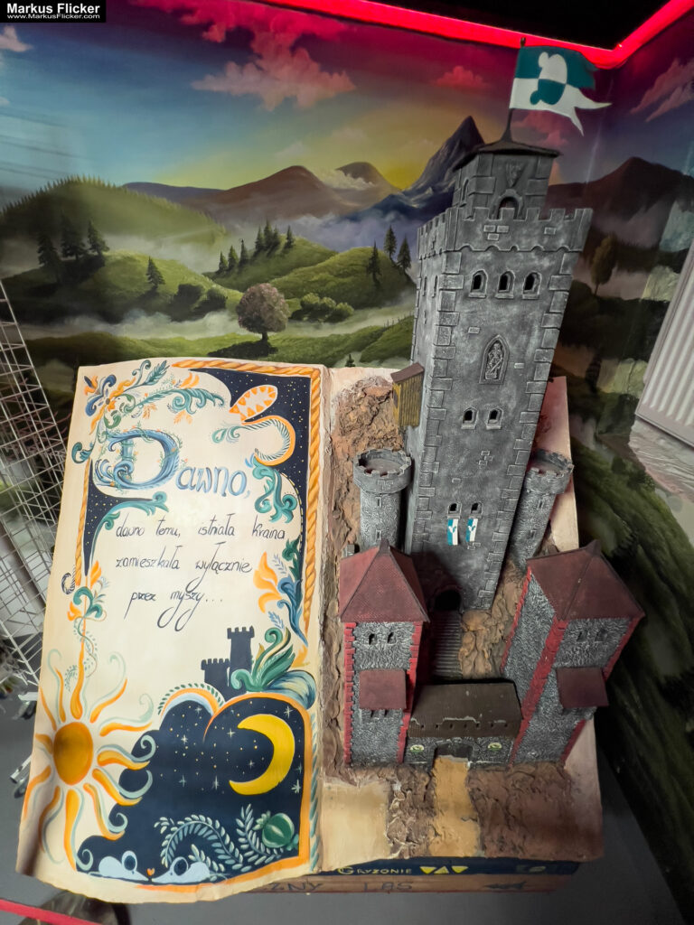 MYSZOGRÓD ZAKOPANE Skurrile Attraktion mit einer von lebenden Mäusen bevölkerten Miniaturlandschaft mit Häusern, Dörfern, Eisenbahnstrecke & Skigebiet