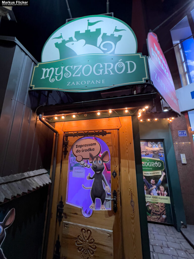 MYSZOGRÓD ZAKOPANE Skurrile Attraktion mit einer von lebenden Mäusen bevölkerten Miniaturlandschaft mit Häusern, Dörfern, Eisenbahnstrecke & Skigebiet