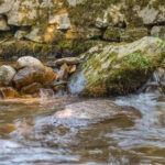 Langzeitbelichtung von Wasser an Flüssen und Bächen mit Kamera und Smartphone