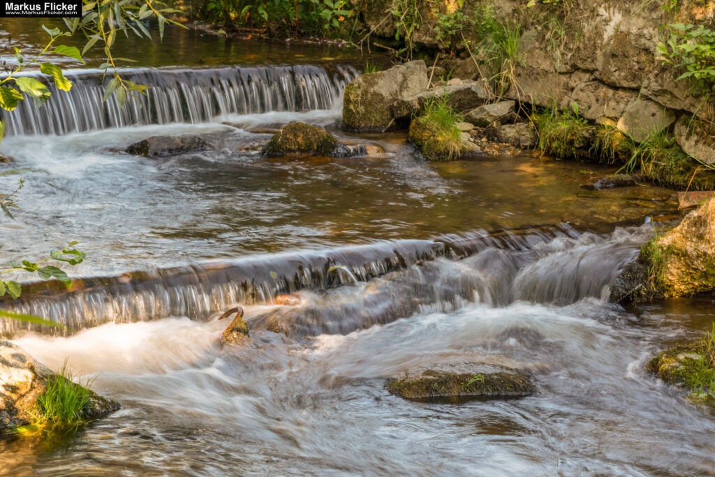 Langzeitbelichtung von Wasser an Flüssen und Bächen mit Kamera und Smartphone inkl. 37 Tipps für Langzeitbelichtung von Wasser Langzeitbelichtung von Wasser an Flüssen und Bächen mit Kamera und Smartphone