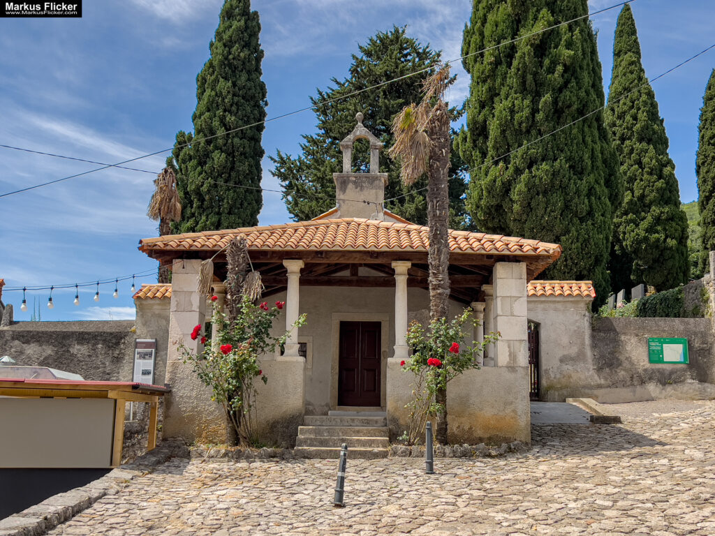 Župa Mošćenice Primorje-Gorski Kotar Kroatien Istrien. Roadtrip in Europa. Reisen mit dem Auto innerhalb der EU. Citytrips, Camping, Landschaft, Rundfahrt mit dem PKW, romantische Städte und Urlaubsinspiration