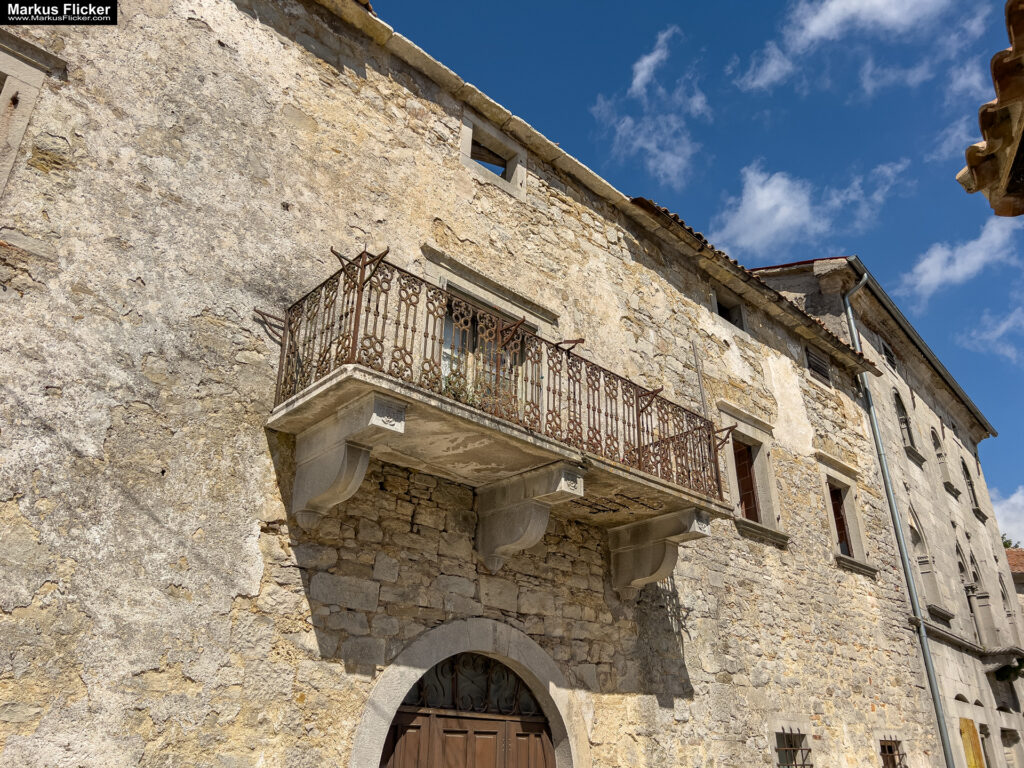 Gračišće Gallignana Kroatien Istrien Roadtrip in Europa. Reisen mit dem Auto innerhalb der EU. Citytrips, Camping, Landschaft, Rundfahrt mit dem PKW, romantische Städte und Urlaubsinspiration Gračišće Gallignana Kroatien Istrien