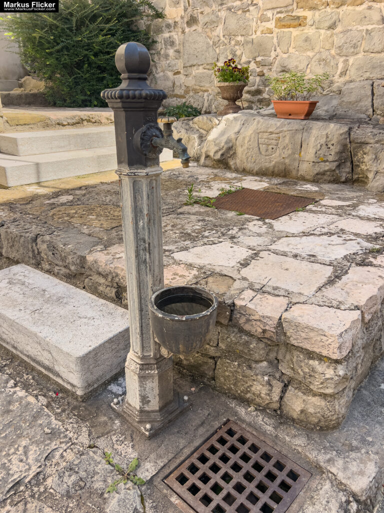 Gračišće Gallignana Kroatien Istrien Roadtrip in Europa. Reisen mit dem Auto innerhalb der EU. Citytrips, Camping, Landschaft, Rundfahrt mit dem PKW, romantische Städte und Urlaubsinspiration Gračišće Gallignana Kroatien Istrien